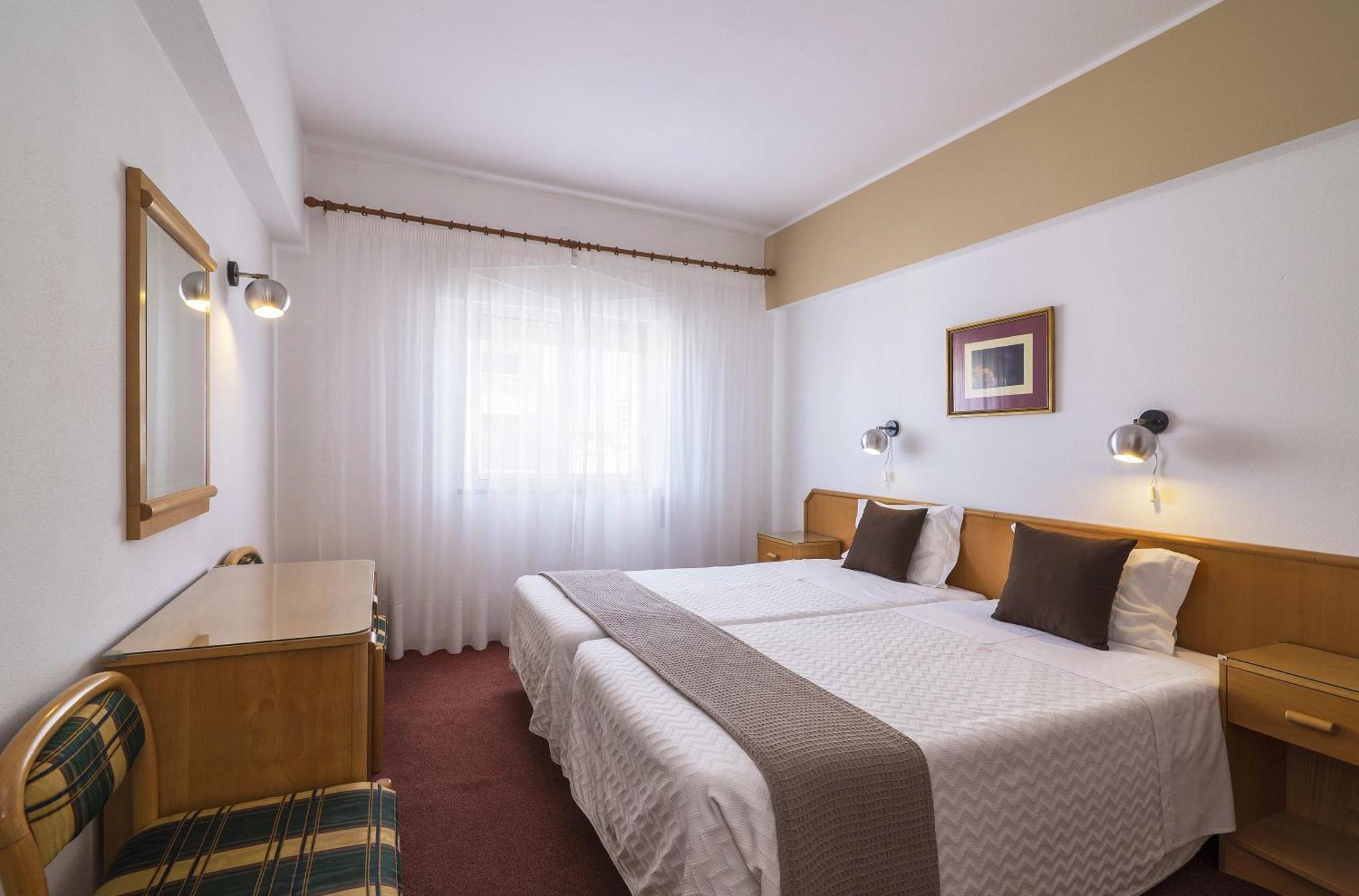 Rosamar Apartamentos Armacao de Pera Room photo