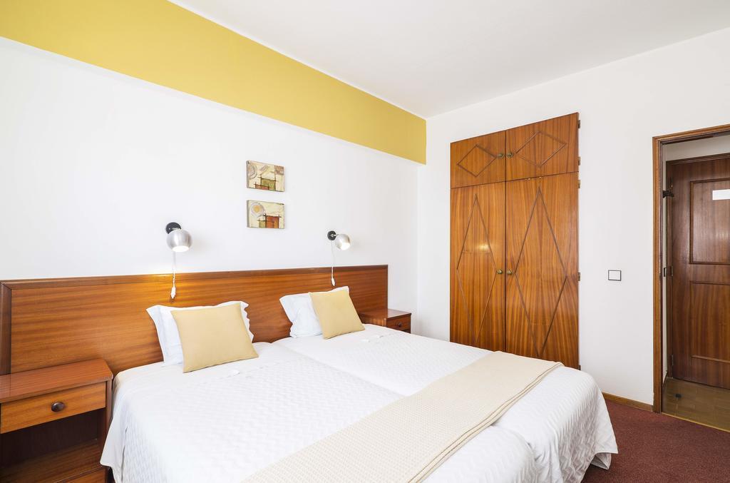 Rosamar Apartamentos Armacao de Pera Room photo